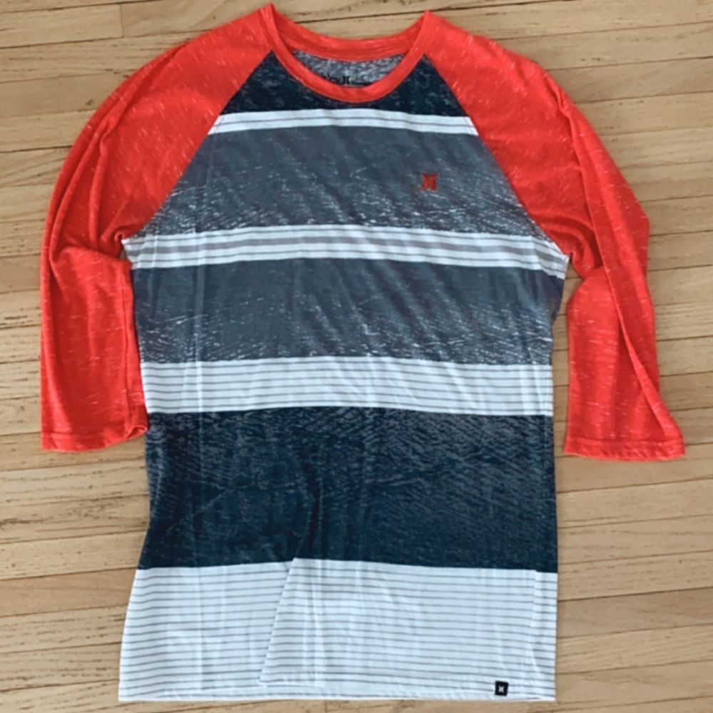 Mens Hurley baseball t size large buckle exclusive